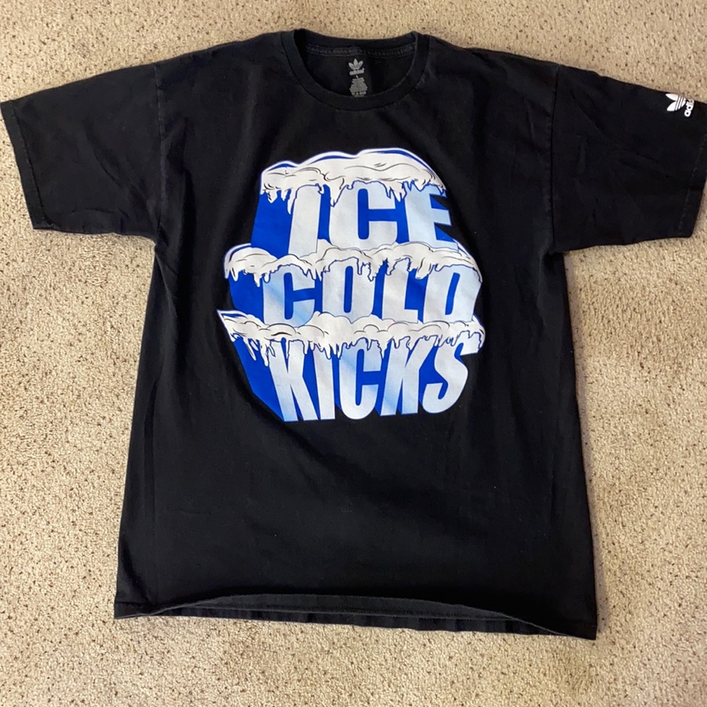Men’s adidas shirt